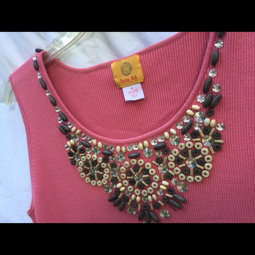 Ruby Rd. Top size XL tank - Picture 3 of 7